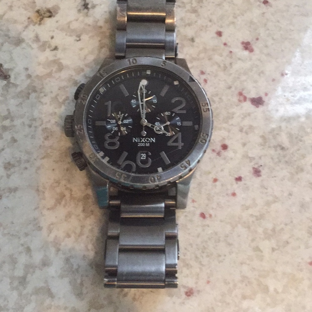 ⭐️SOLD⭐️Nixon 48-20 Chrono Watch